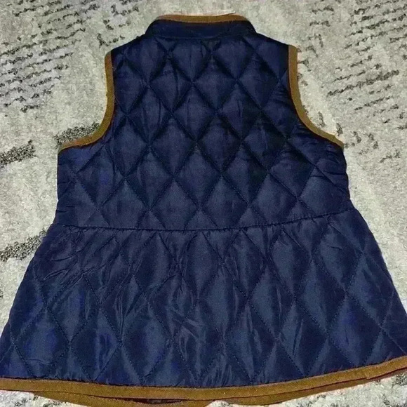 Cracker Barrel Toddler Girl Puffer Vest BNWT Size 2t - Picture 2 of 2